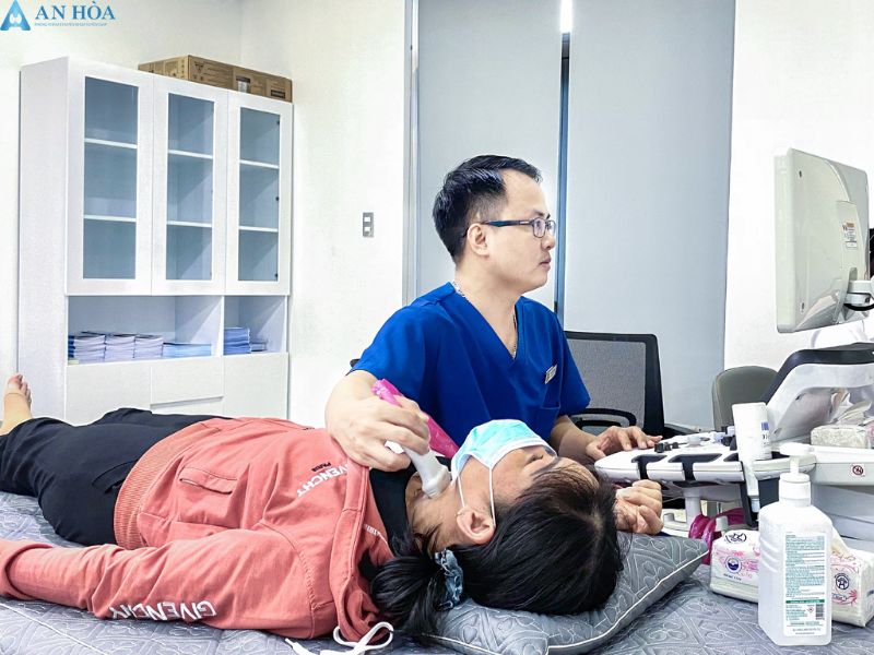 Biểu hiện của bướu cổ đơn thuần
