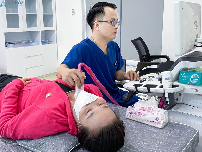 Biểu hiện của bệnh viêm tuyến giáp