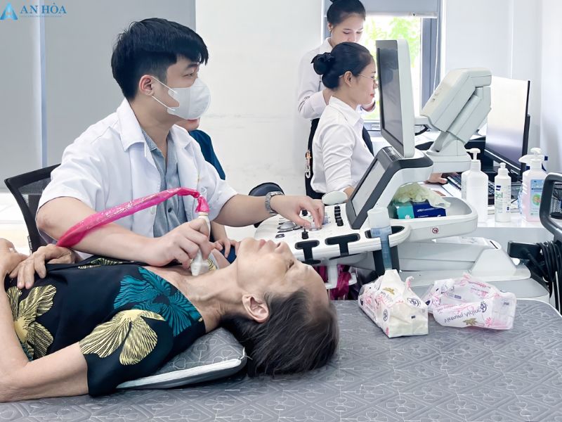 Bị đau tuyến giáp