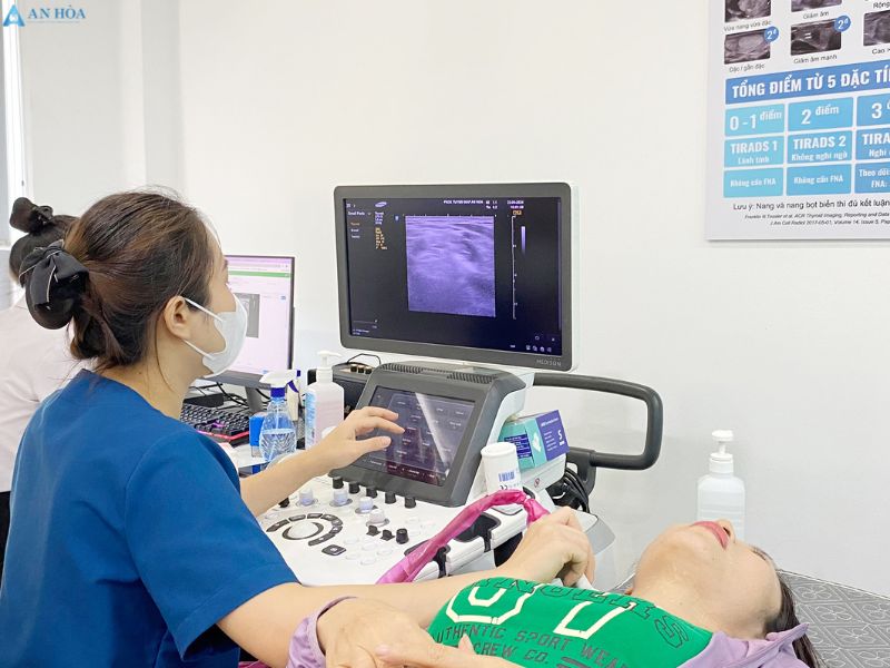 U tuyến giáp thể nhú